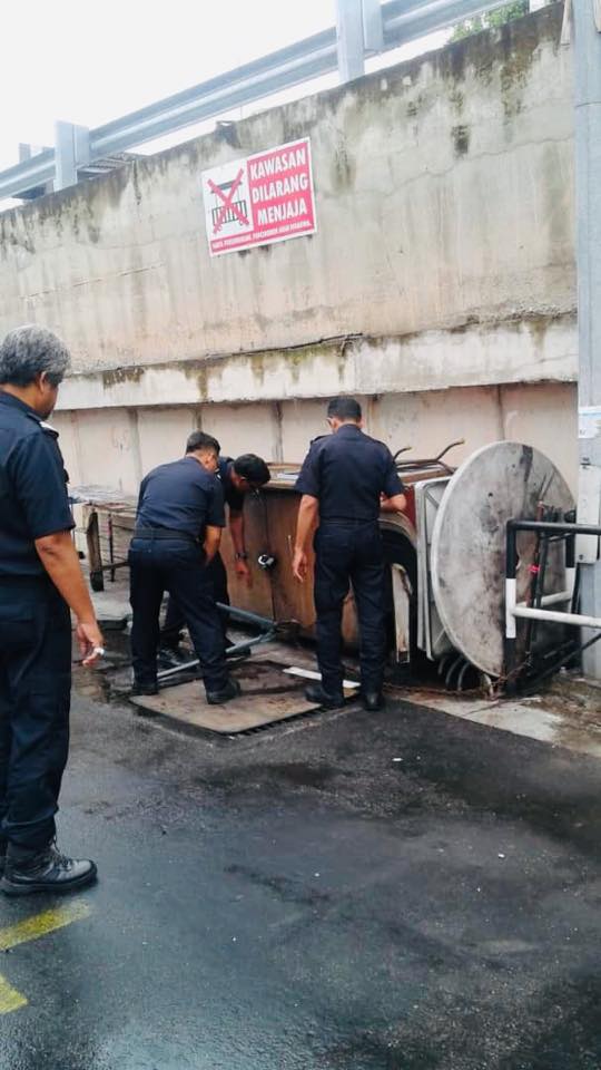 MPS telah menjalankan Ops Susulan Barangan Penjaja yang ditinggalkan di tempat awam sekitar kawasan Mydin Sbn 2