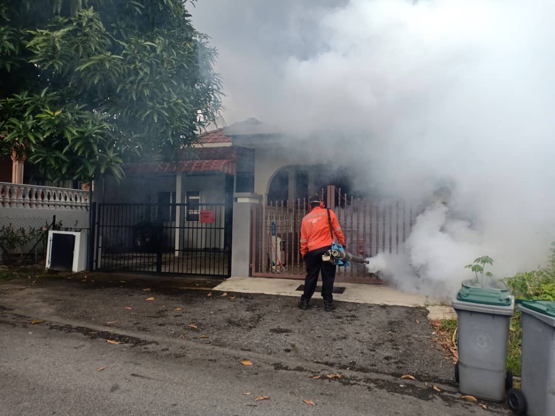 AKTIVITI KAWALAN DEMAM DENGGI DALAM KAWASAN MBS
