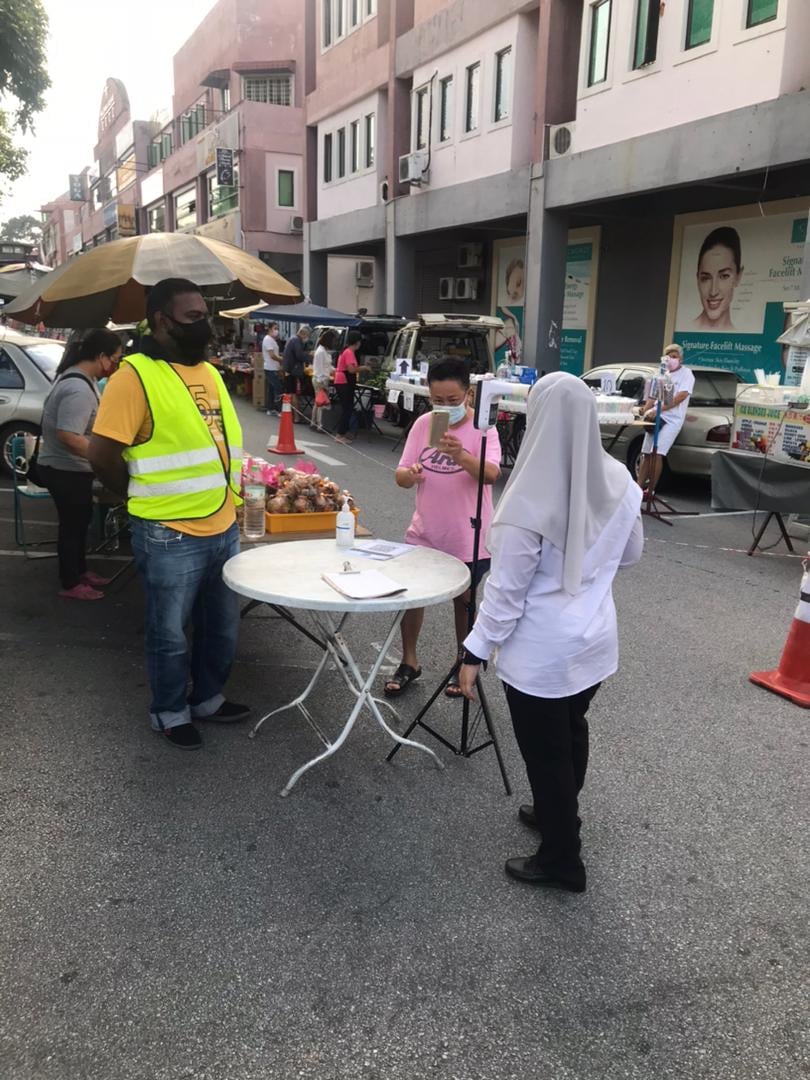 PASAR MALAM LOBAK