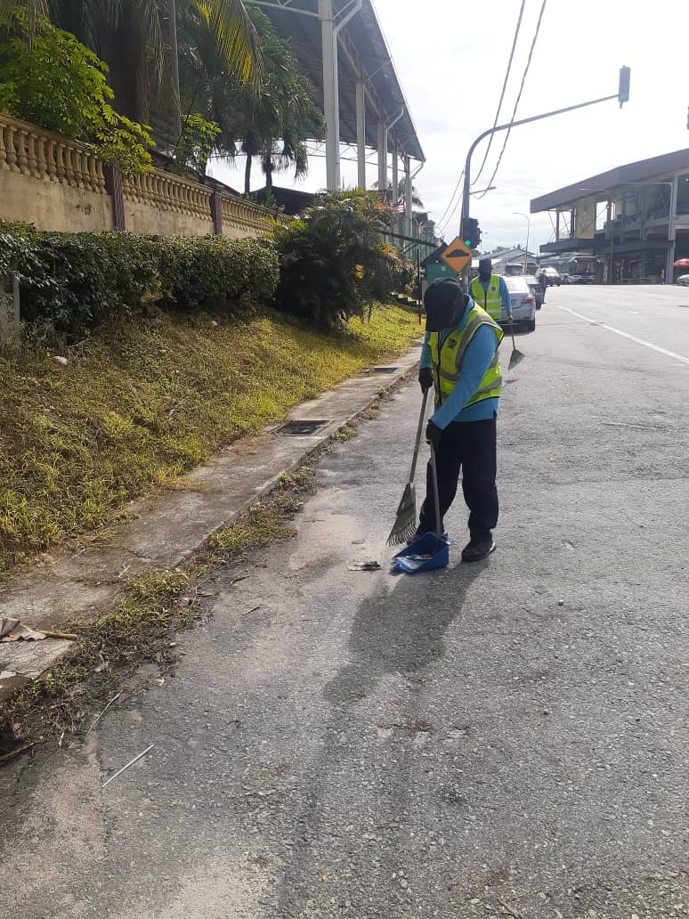 JALAN PEKAN NILAI