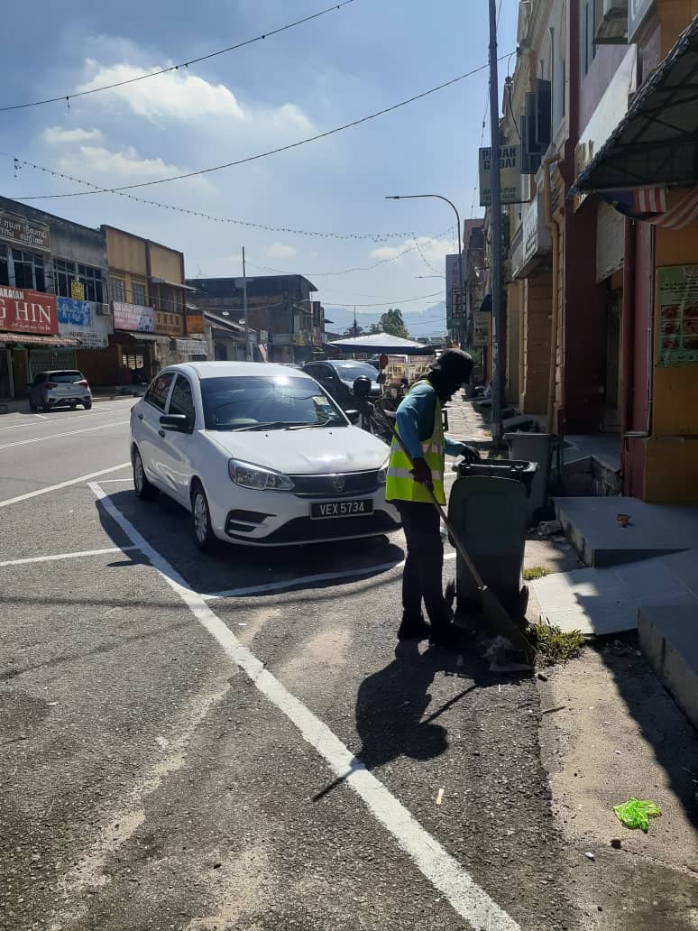 JALAN PEKAN NILAI