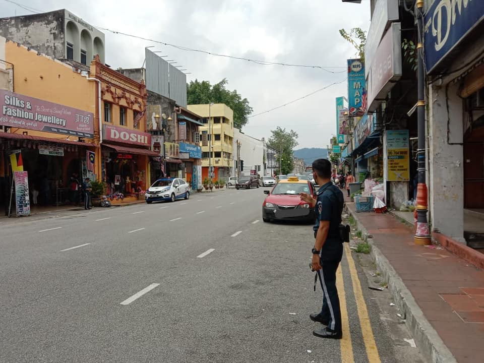JALAN YAM TUAN