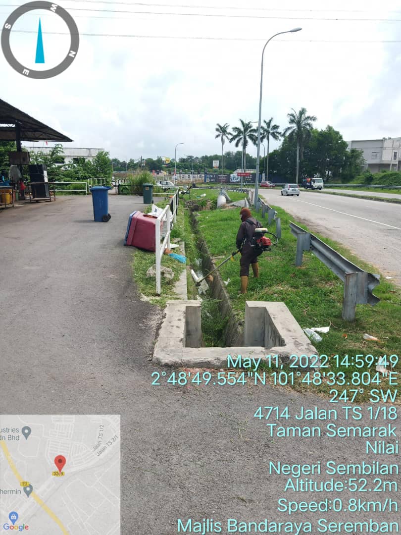 PEMOTONGAN RUMPUT