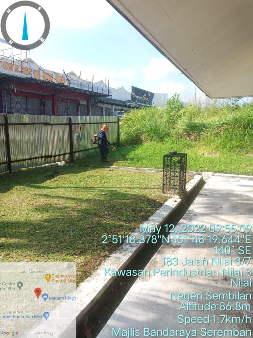  PEMOTONGAN RUMPUT