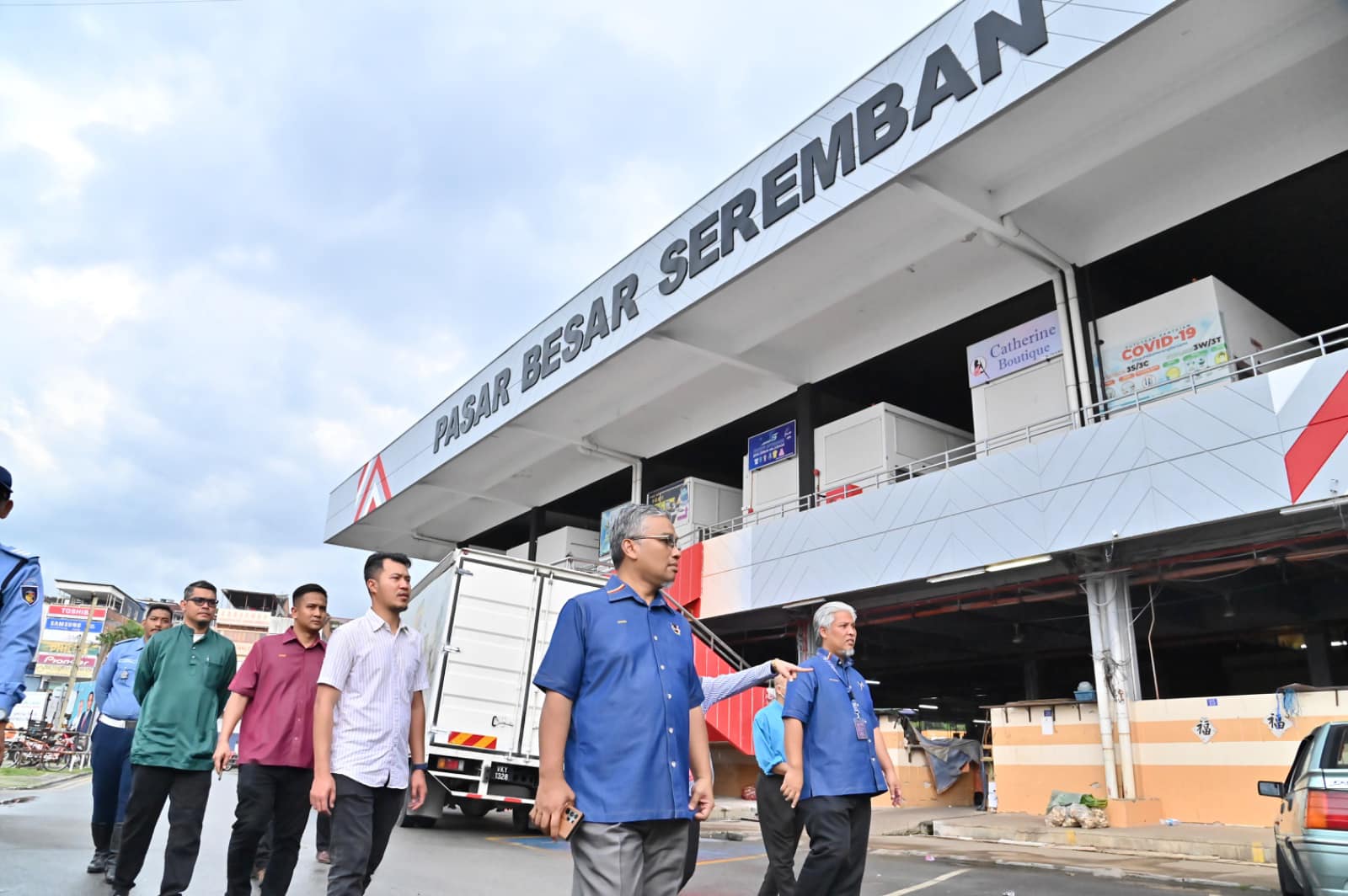 LAWATAN TURUN PADANG DATUK BANDAR MBS DI PASAR BESAR SEREMBAN, KOMPLEKS PENJAJA JALAN LEE SAM DAN PASAR RASAH JAYA