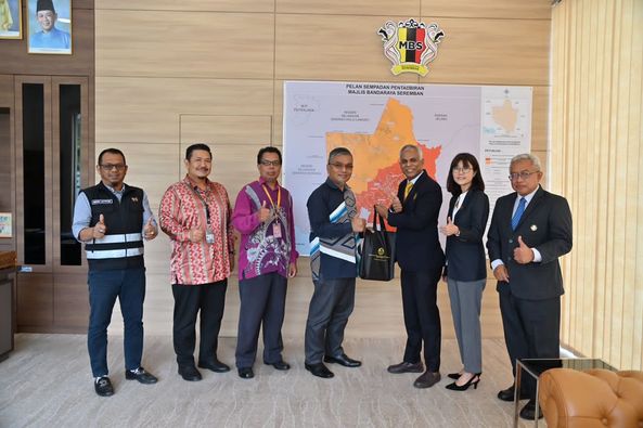 KUNJUNGAN HORMAT FEDERATIONS OF MALAYSIAN MANUFACTURERS (FMM) NEGERI SEMBILAN