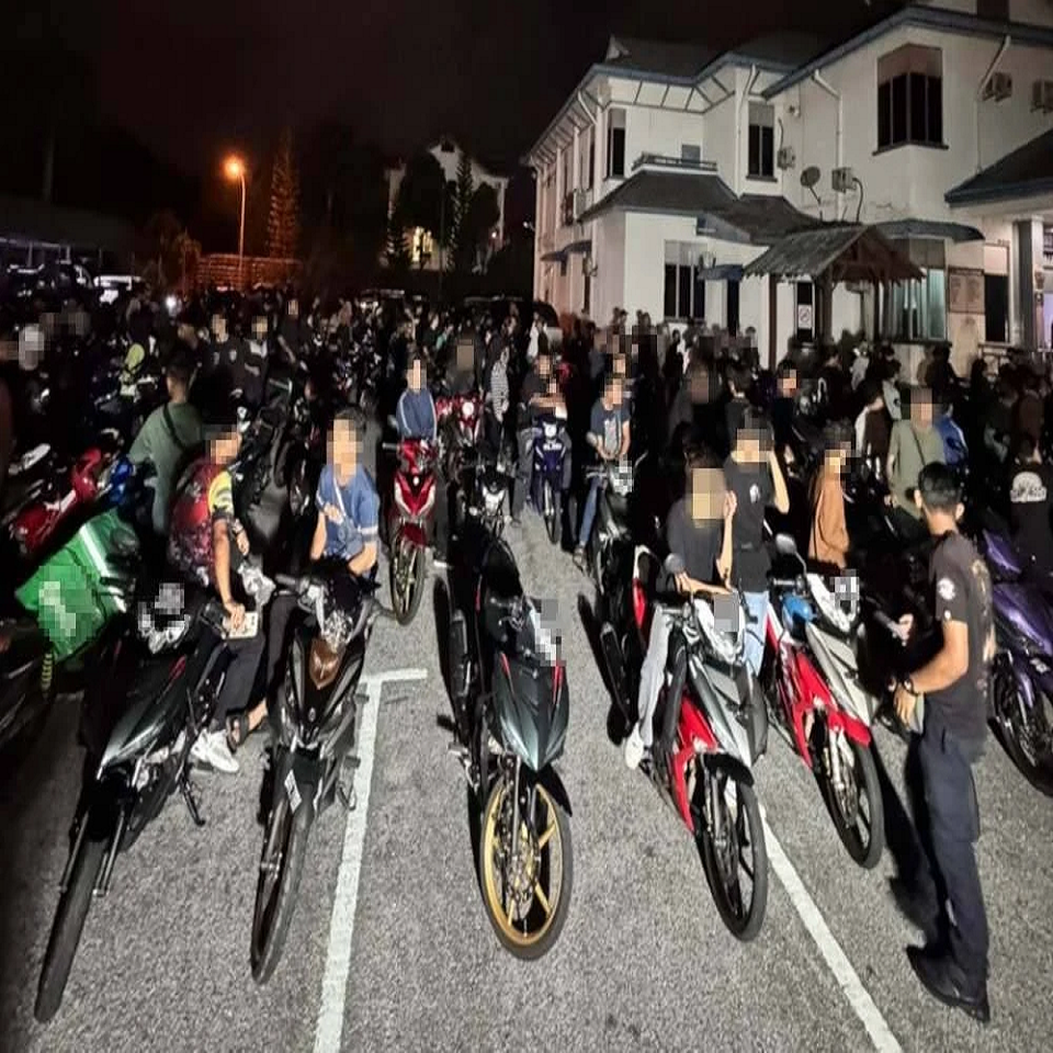 SINAR HARIAN