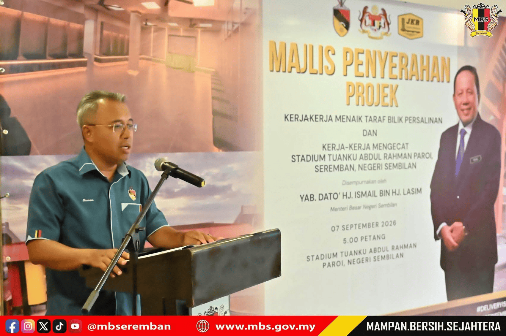 MAJLIS PENYERAHAN KERJA-KERJA PROJEK MENAIKTARAF STADIUM TUANKU ABDUL RAHMAN PAROI, NEGERI SEMBILAN DARUL KHUSUS