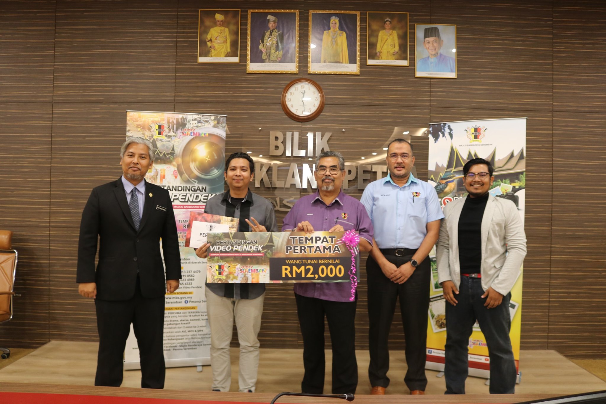 MAJLIS PENYAMPAIAN HADIAH KEPADA PEMENANG PERTANDINGAN VIDEO PENDEK