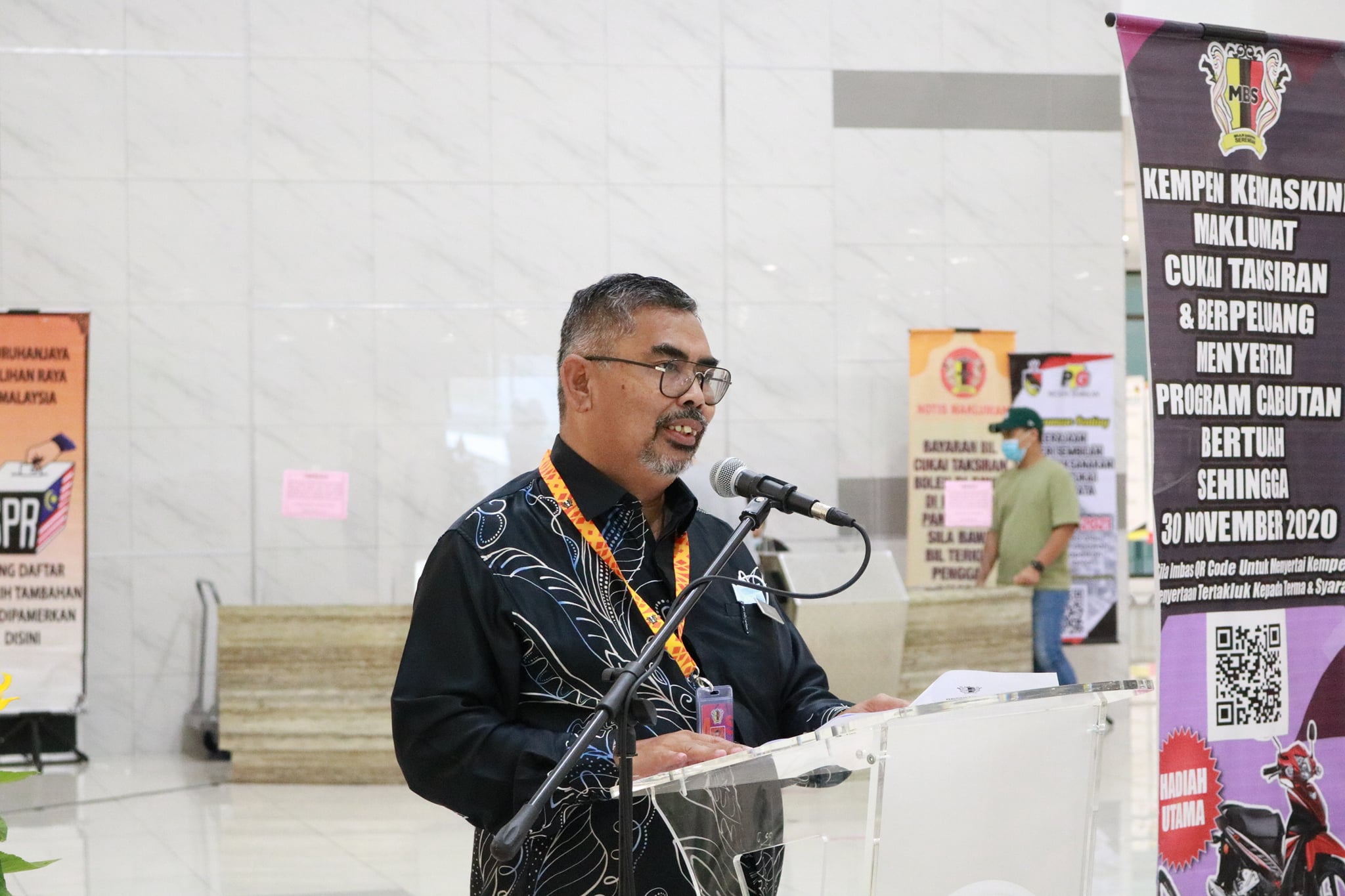 PENYAMPAIAN HADIAH KEPADA PEMENANG CABUTAN BERTUAH KEMPEN KEMASKINI MAKLUMAT CUKAI TAKSIRAN MAJLIS BANDARAYA SEREMBAN BAGI TAHUN 2020