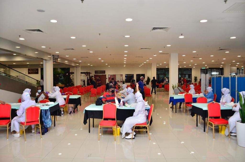 PEMBERIAN VAKSIN COVID-19 DI WISMA MBS