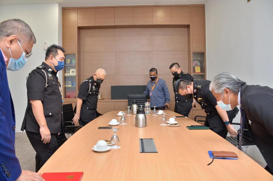 KUNJUNGAN HORMAT JABATAN IMIGRESEN NEGERI SEMBILAN KE ATAS DATUK BANDAR