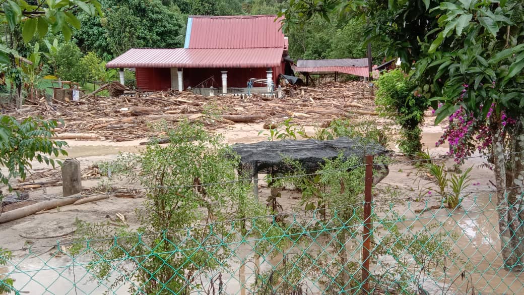 LAWATAN TURUN PADANG DATUK BANDAR KE KAMPUNG JERLANG