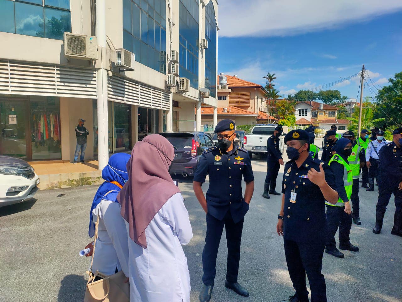 ADVOKASI PENJAJA JALANAN BERSAMA JABATAN PENGANGKUTAN JALAN (JPJ), POLIS DIRAJA MALAYSIA (PDRM) DAN MAJLIS BANDARAYA SEREMBAN