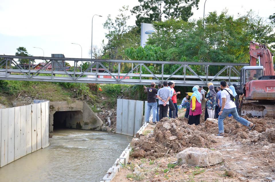 SESI LAWATAN DAN PERJUMPAAN BERSAMA WAKIL PENDUDUK ANGSI VILLE