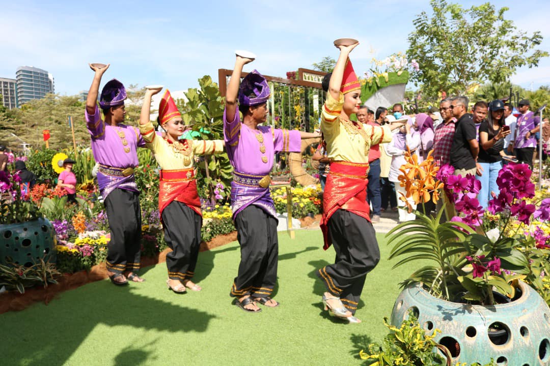 KUNJUNGAN DATUK BANDAR KE PESTA FLORIA PUTRAJAYA