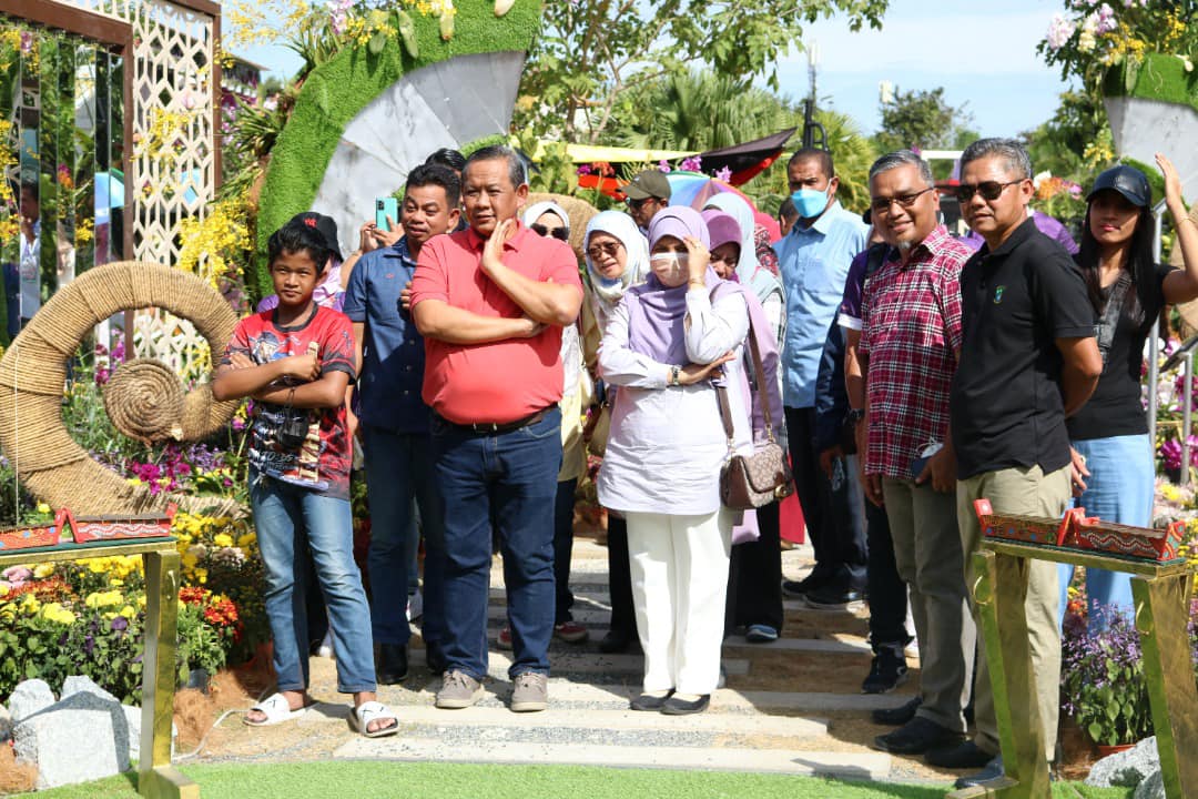 KUNJUNGAN DATUK BANDAR KE PESTA FLORIA PUTRAJAYA