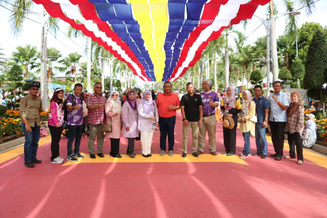 KUNJUNGAN DATUK BANDAR KE PESTA FLORIA PUTRAJAYA
