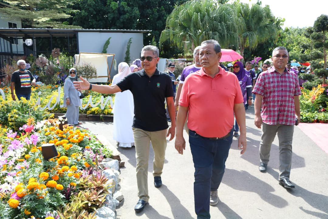 KUNJUNGAN DATUK BANDAR KE PESTA FLORIA PUTRAJAYA