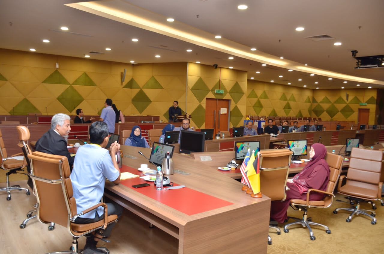 LAWATAN PENANDAARASAN MAJLIS PERBANDARAN KANGAR MENGENAI   PELAKSANAAN OPERASI SMART PARKING MAJLIS BANDARAYA SEREMBAN 