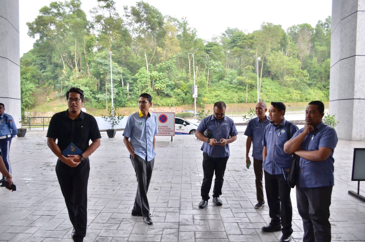 LAWATAN PENANDAARASAN MAJLIS PERBANDARAN KANGAR MENGENAI   PELAKSANAAN OPERASI SMART PARKING MAJLIS BANDARAYA SEREMBAN 