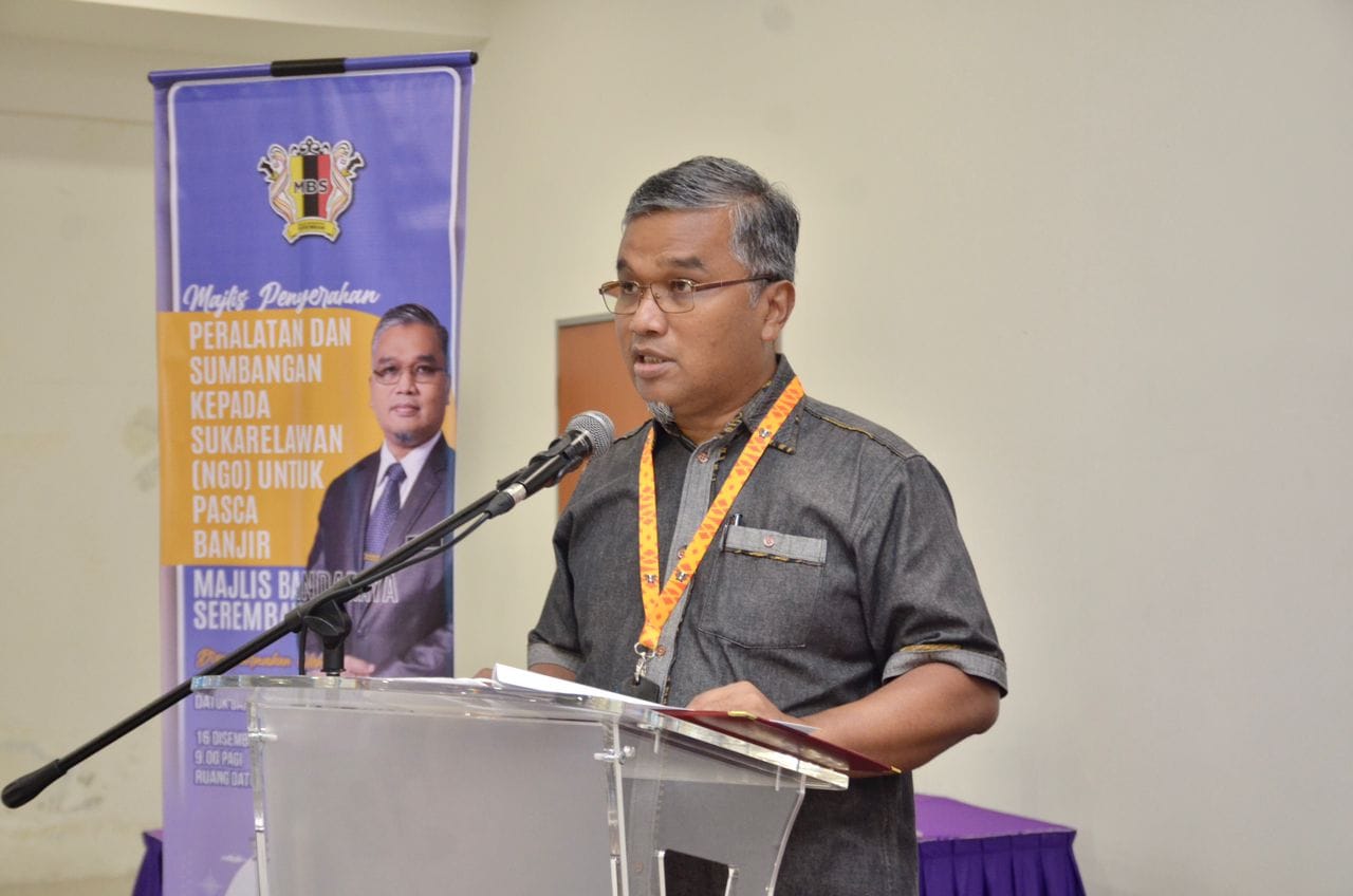 MAJLIS PENYERAHAN PERALATAN DAN SUMBANGAN KEPADA SUKARELAWAN (NGO) UNTUK PASCA BANJIR MAJLIS BANDARAYA SEREMBAN