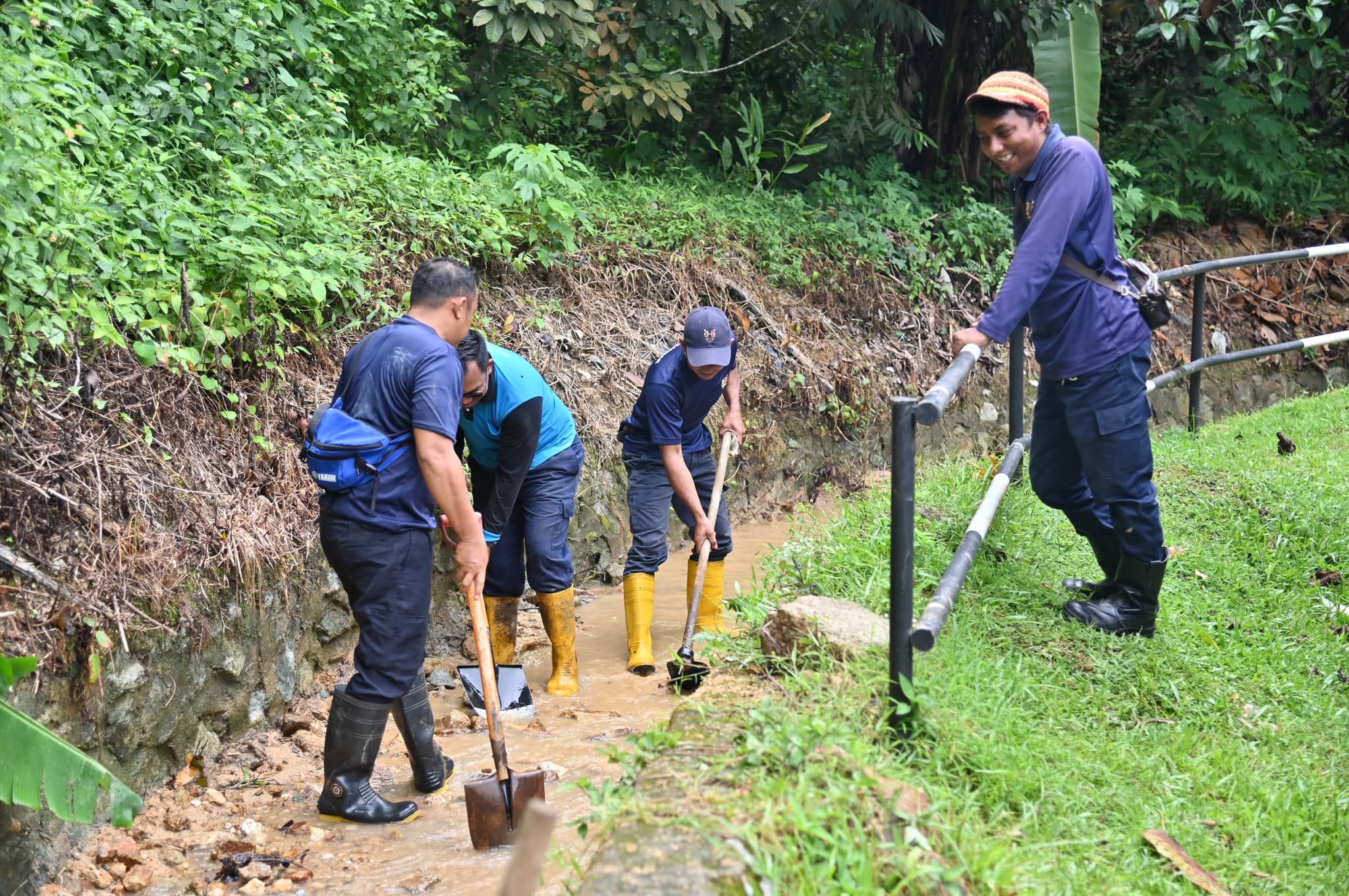 LAWATAN TURUN PADANG DATUK BANDAR MBS KE TAMAN SRI PULASAN