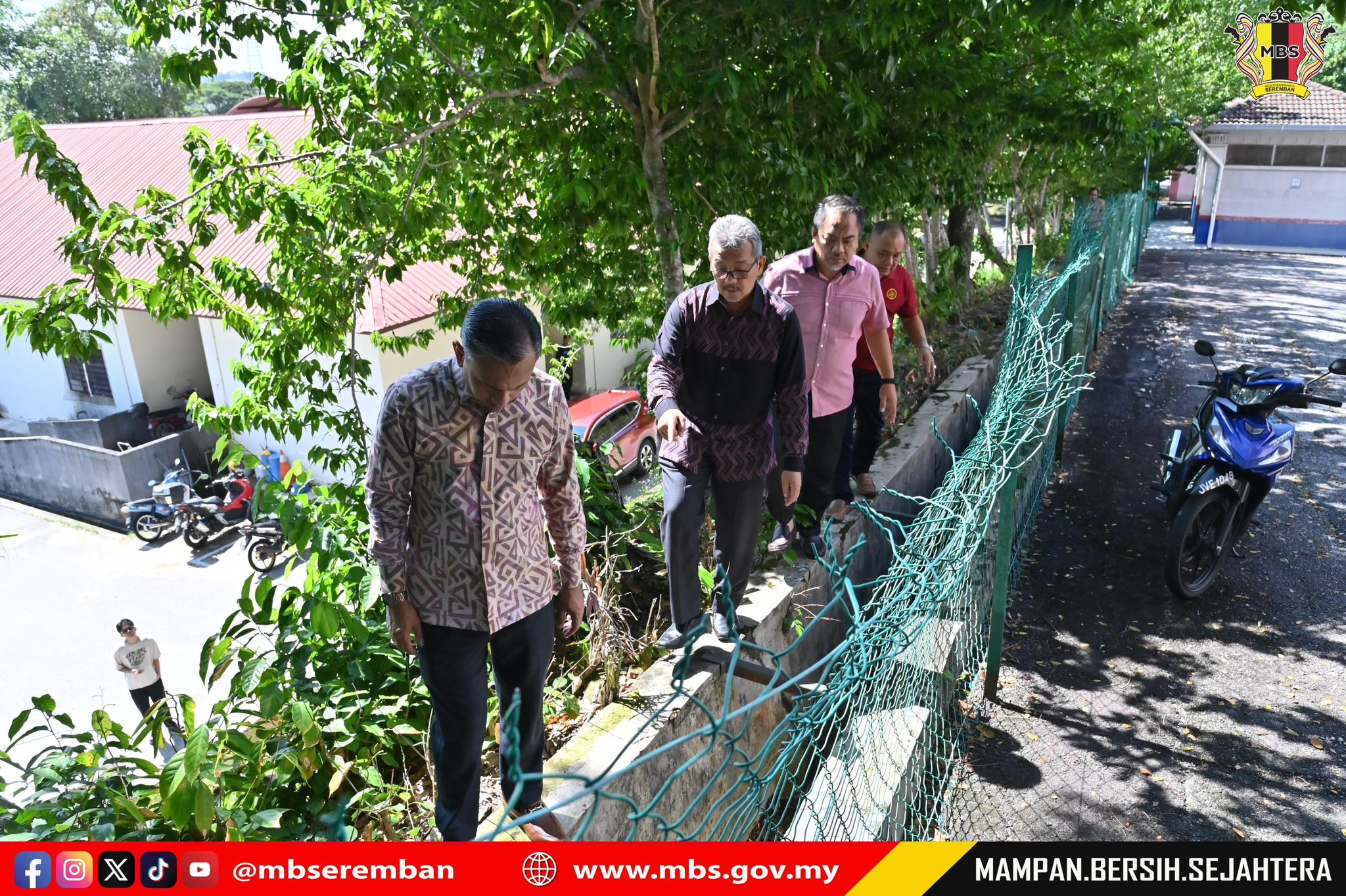 LAWATAN TURUN PADANG DATUK BANDAR