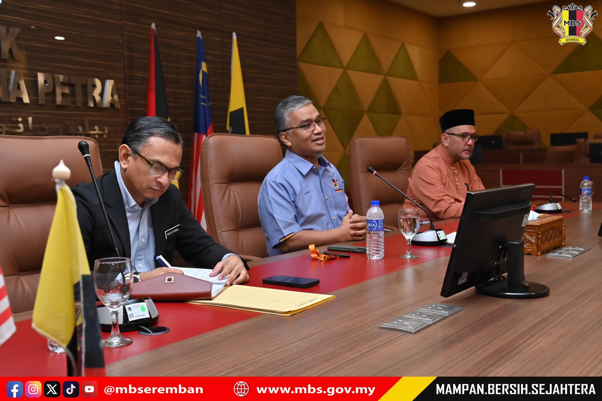 SESI PERJUMPAAN PEGAWAI - PEGAWAI BAHARU BERSAMA DATUK BANDAR MAJLIS BANDARAYA SEREMBAN