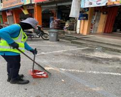 KERJA-KERJA PEMBERSIHAN JALAN JKR