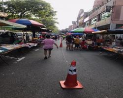 PASAR MALAM LOBAK
