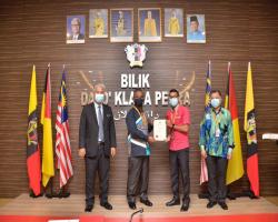 MAJLIS PENYAMPAIAN HADIAH PEMENANG DAN PENYERTAAN MENCIPTA LOGO EKSA MAJLIS BANDARAYA SEREMBAN