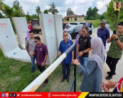 DATUK BANDAR TINJAU PROJEK MENAIKTARAF LONGKANG MONSOON KG. JIBOI