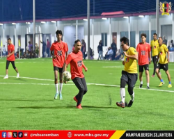 PERLAWANAN PERSAHABATAN BOLA SEPAK BERSAMA PEJABAT MENTERI BESAR NEGERI SEMBILAN