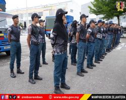 LATIHAN KAWAD KAKI KONTINJEN PERBARISAN MBS