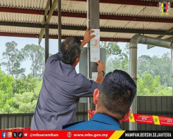 KACAUGANGGU BAU BUSUK AIR SUNGAI DI KAMPUNG KAYU ARA
