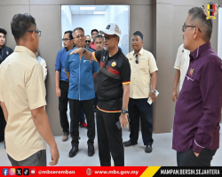 MAJLIS PENYERAHAN KERJA-KERJA PROJEK MENAIKTARAF STADIUM TUANKU ABDUL RAHMAN PAROI, NEGERI SEMBILAN DARUL KHUSUS
