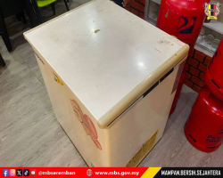 MBS SITA PREMIS MAKANAN DAN MINUMAN DIKENDALIKAN WARGA ASING